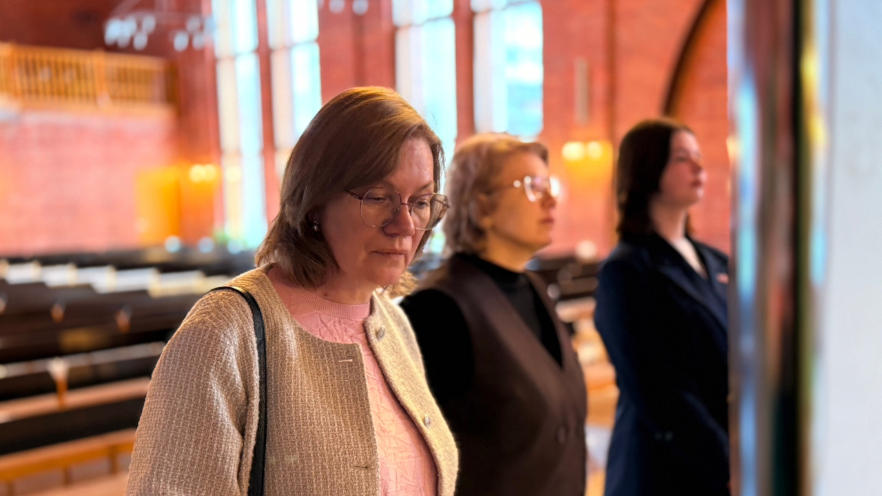 «Наследие в красках»: в Омске открылась выставка художников из числа российских немцев